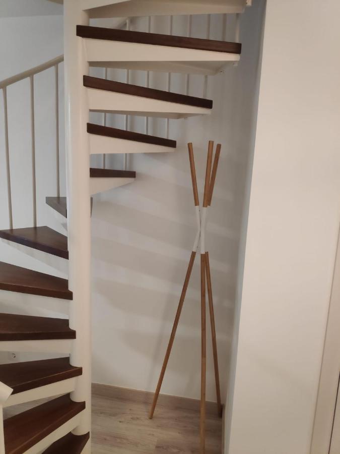Spiral Stairs Duplex Appartement Figueres  Buitenkant foto