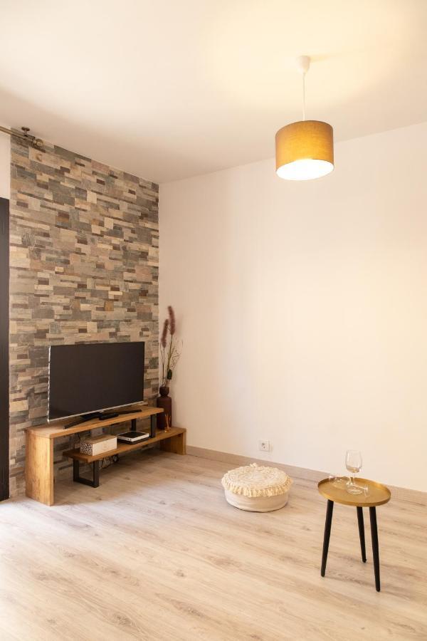 Spiral Stairs Duplex Appartement Figueres  Buitenkant foto