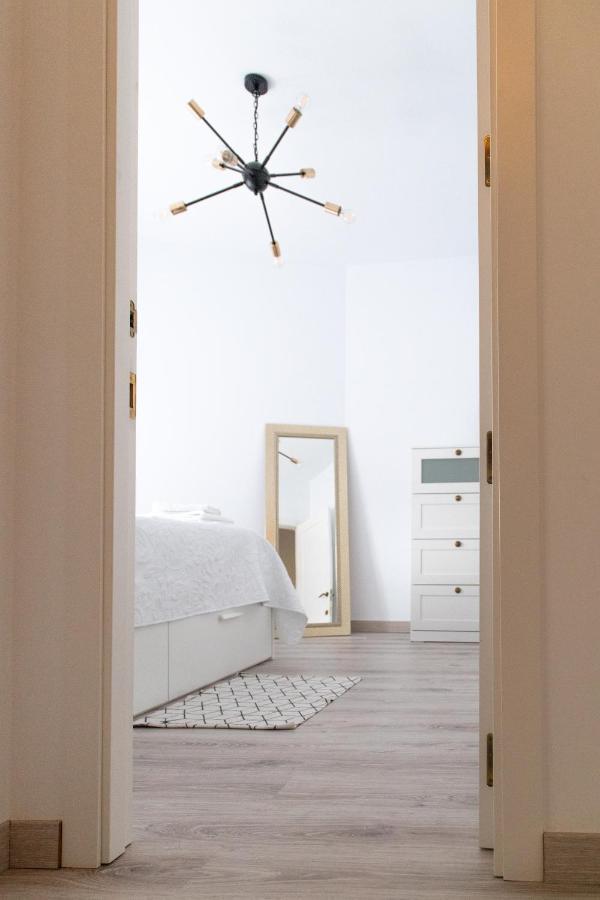 Spiral Stairs Duplex Appartement Figueres  Buitenkant foto